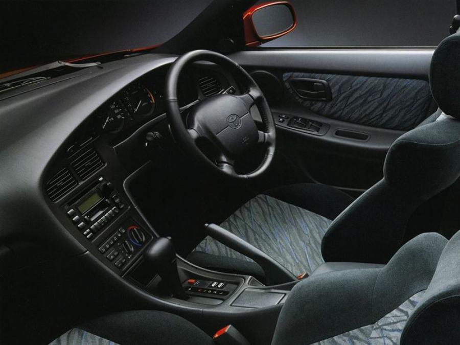 Интерьер Toyota Carina ED (ST200) 1995 года  (фото 8 из 10)